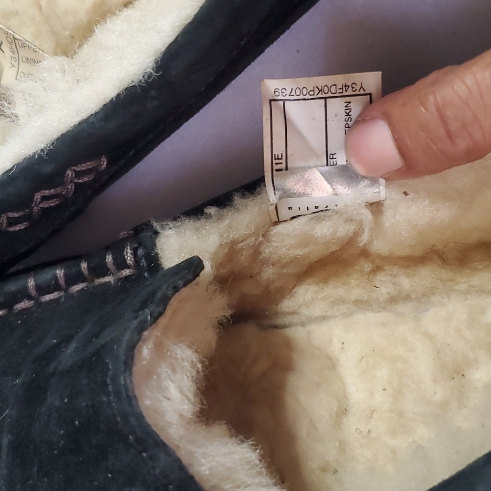 UGG - Picture 4 of 4